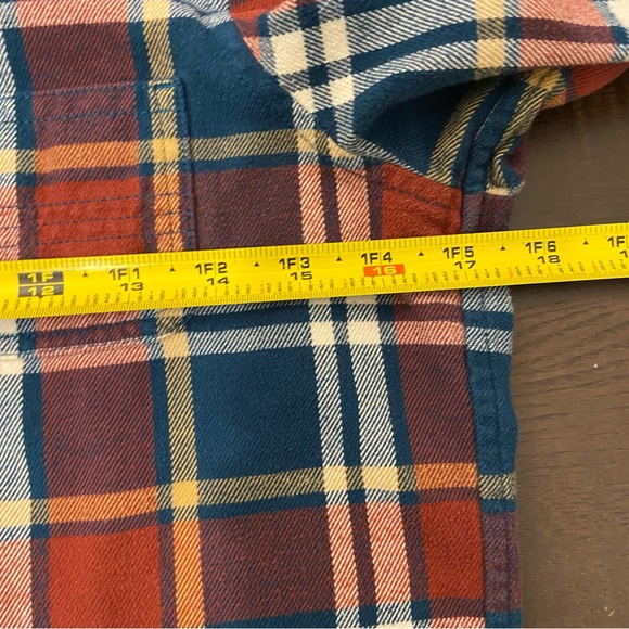 The North Face Medium Weight Long Sleeve Roll Tab Button Up Shirt Womens Small - Picture 9 of 12